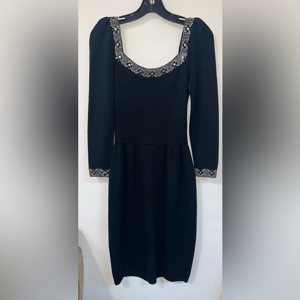 St. John Long Sleeve Dress Womens 4 Black Silver Accents Studded Knit Sheath